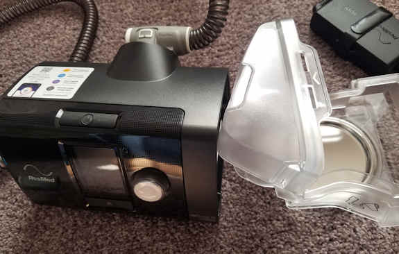 CPAP with open water holder